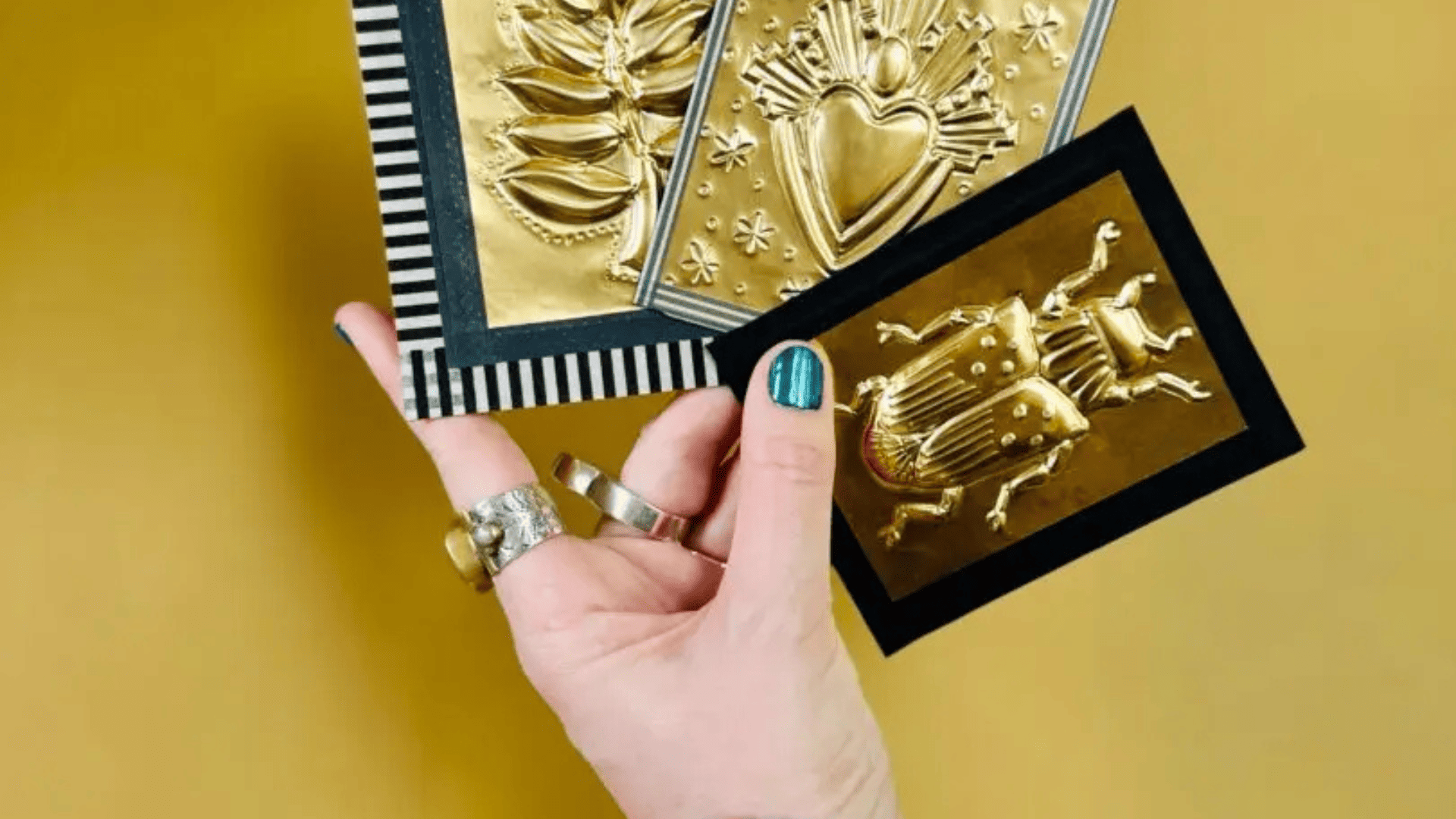 Métal répoussé Mini curiosités à exposer